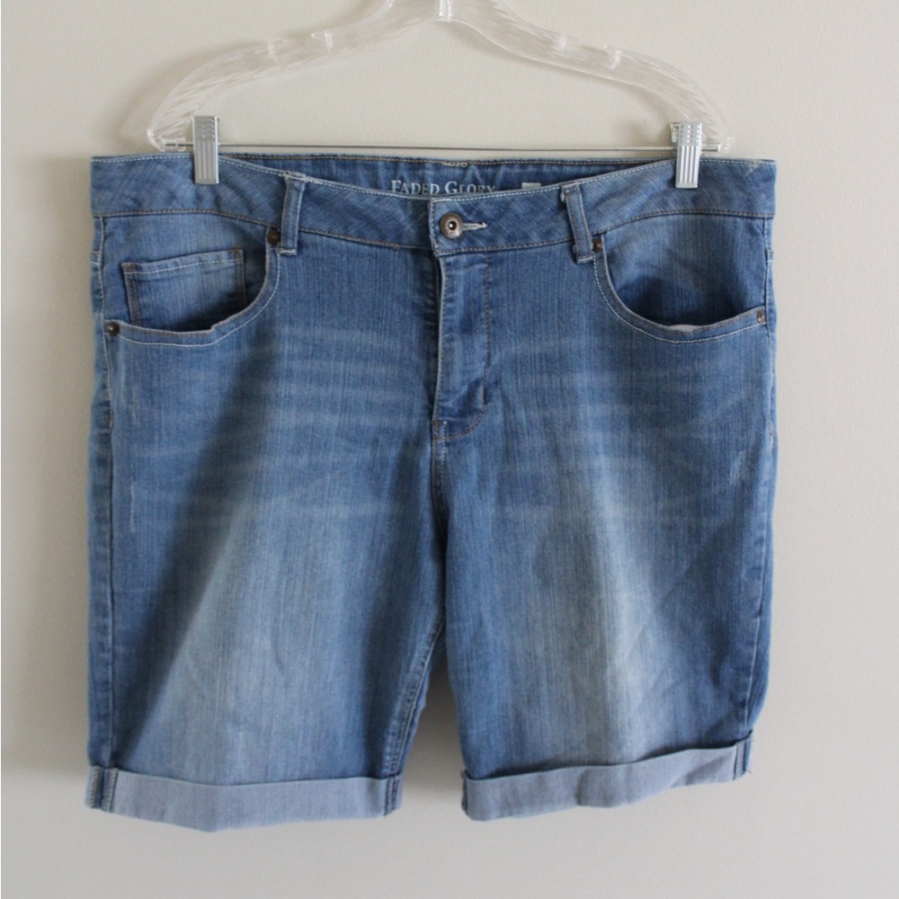 Faded Glory Jean Shorts Size 18 Bermuda Medium Wash